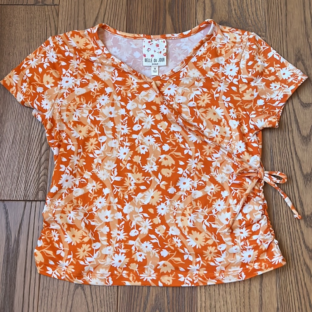 Belle du Jour girls top size small